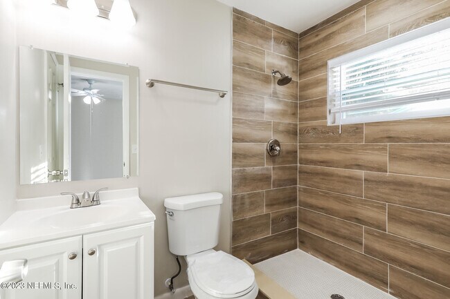 Building Photo - 8203 Ireland Dr