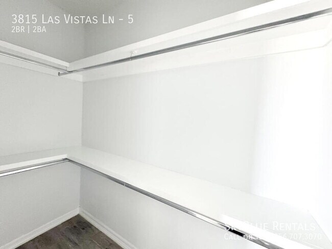 Building Photo - 3815 Las Vistas Ln