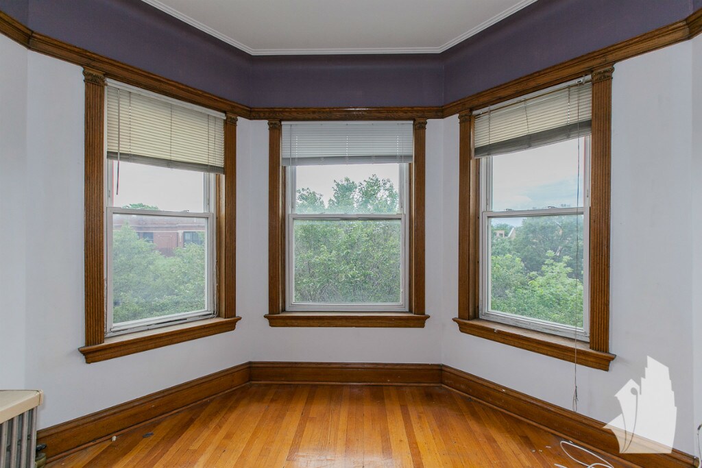 Building Photo - 1210 W Addison St