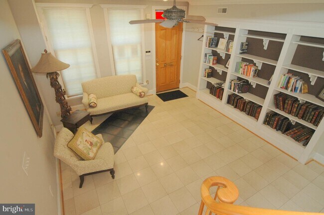 Building Photo - 706 S Bond St