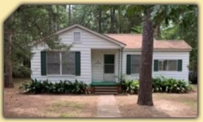 Building Photo - 404 Vivion St