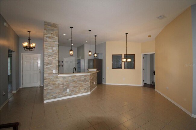 Building Photo - 30754 Midtown Ct