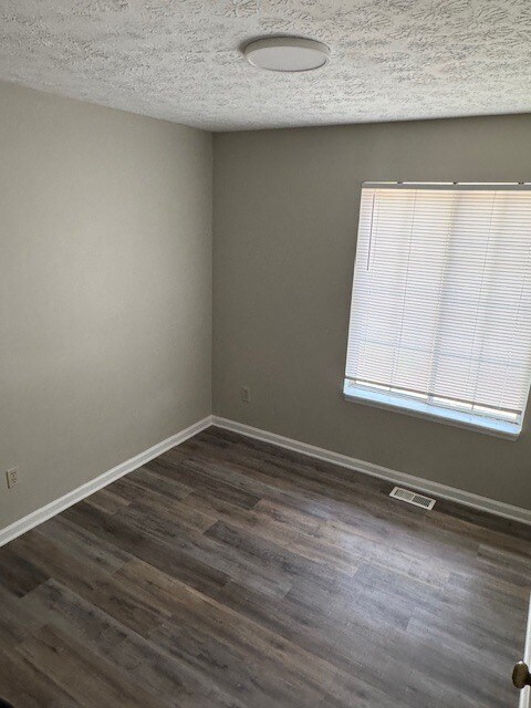 Building Photo - 3209 Joanne Dr