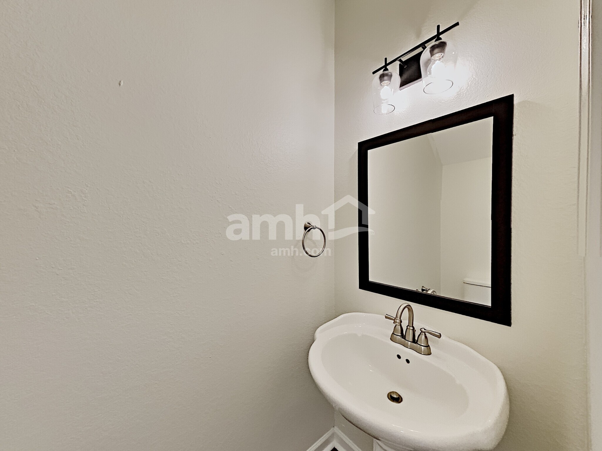 Building Photo - 2613 Newtons Crest Cir