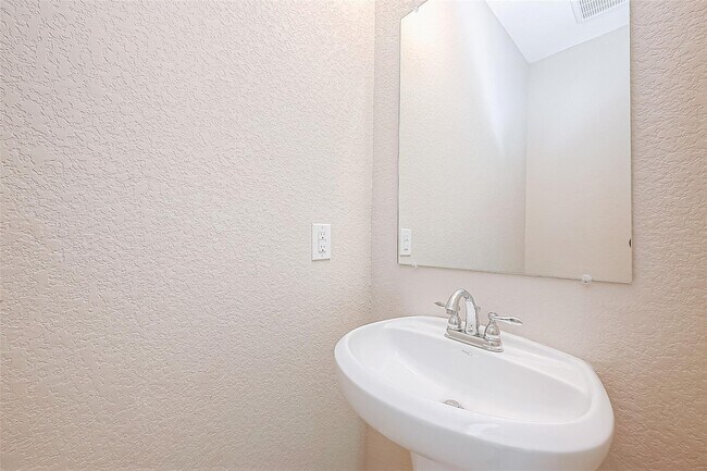 Building Photo - 16110 Swift Fox Ct