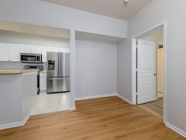 Building Photo - Tampa Palms Condo