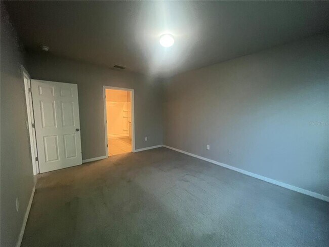 Building Photo - 280 Perute Ct