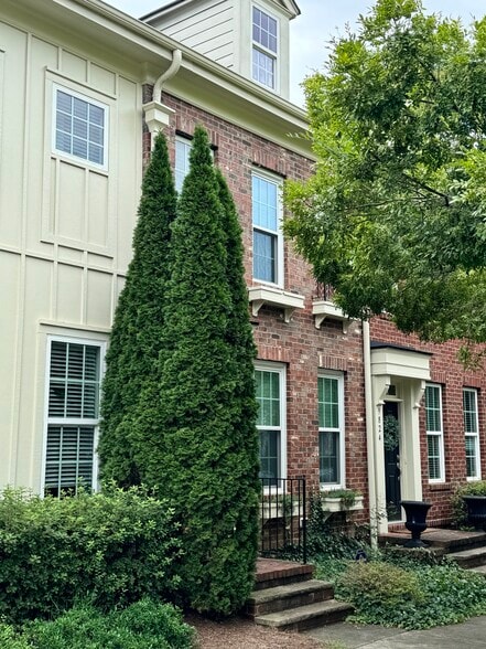 Building Photo - 9828 Longstone Ln