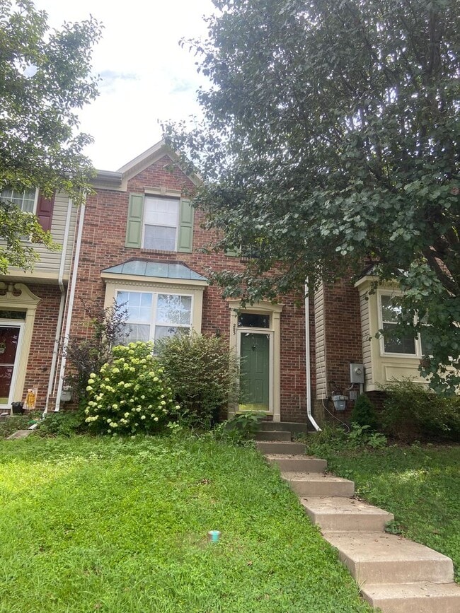 Building Photo - Charming 3 Bedroom/2 Full Bath/2 Half Bath Townhome in Constant Friendship, MD!