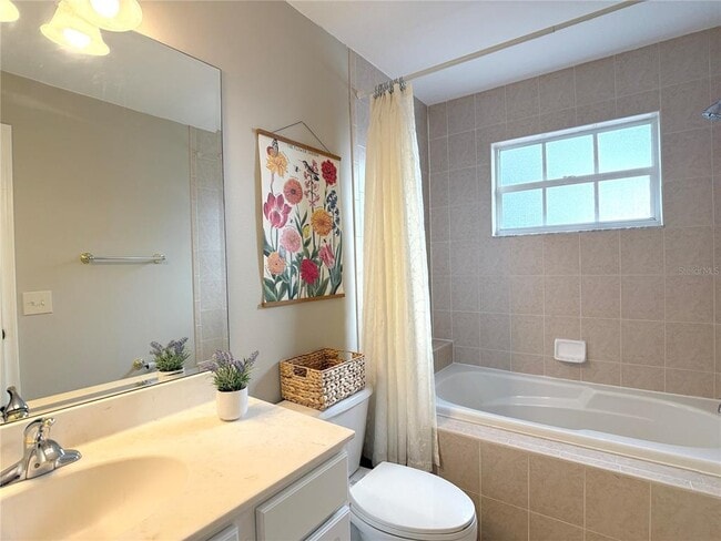 Building Photo - 104 Vista Loop