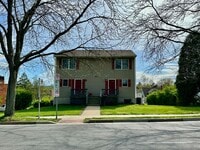 Building Photo - 830 S Pugh St
