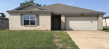 Building Photo - 3308 Lakecrest Dr