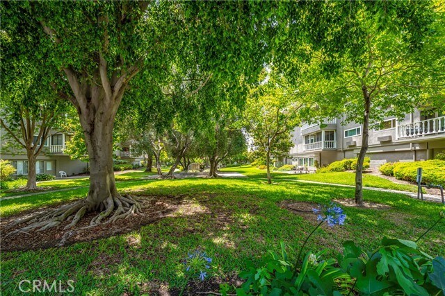 Building Photo - 2404 Via Mariposa W