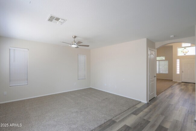 Building Photo - 40402 W Hayden Dr