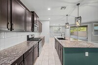 Building Photo - 1041 Glen Canyon Dr