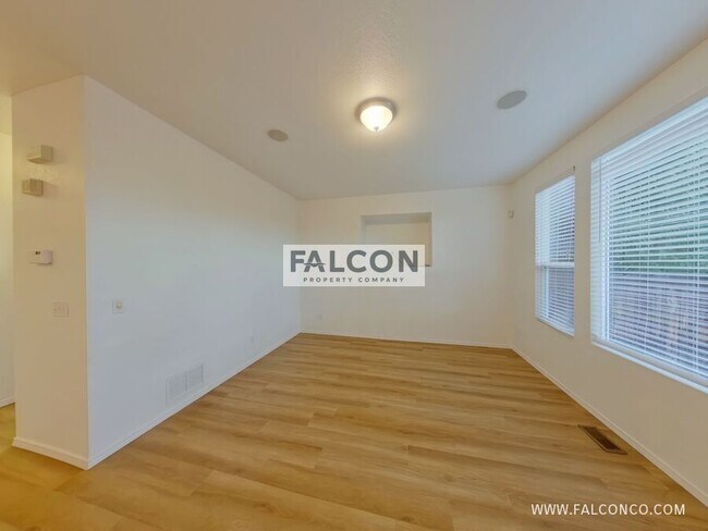Building Photo - 6627 Silverwind Cir