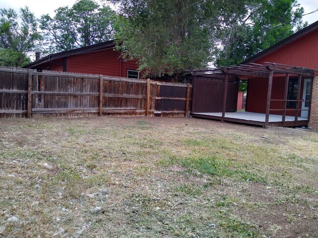 Building Photo - Available Now! Lakewood 2 Bed 2 Bath Duplex w/ Garage and Large Fenced Yard