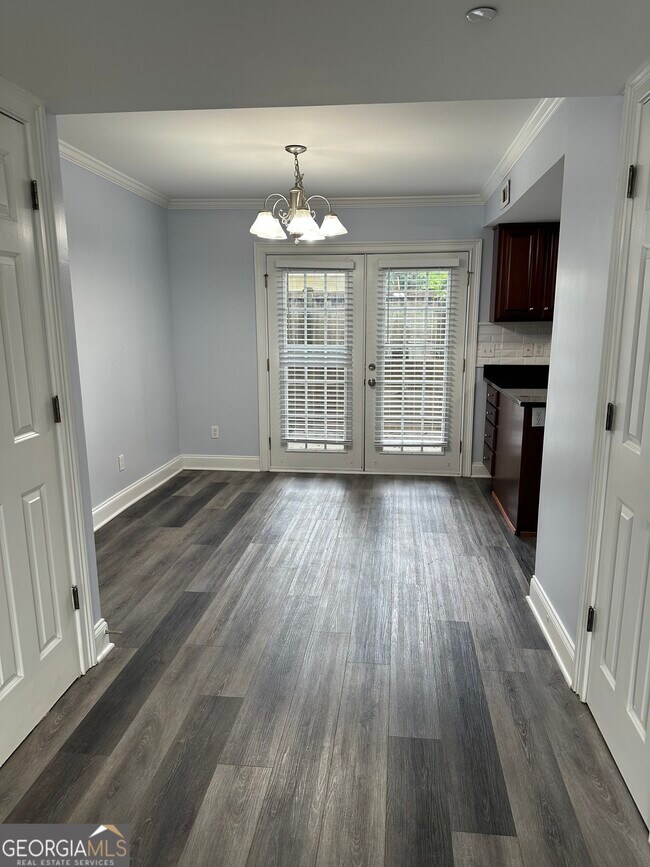 Building Photo - 35 Villa Ct SE