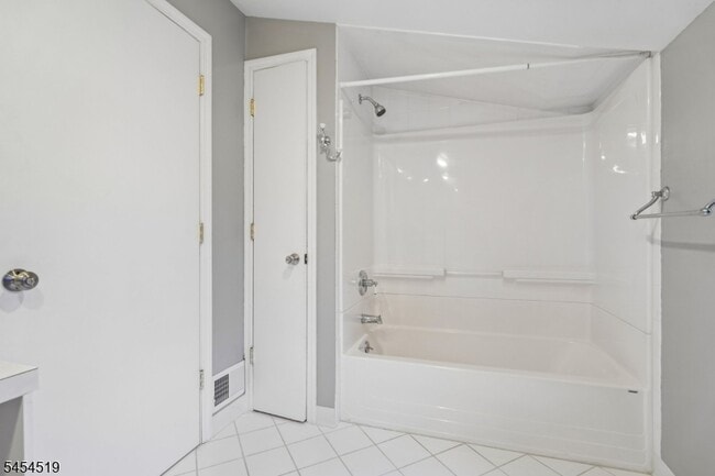 Building Photo - 491 Harrison St
