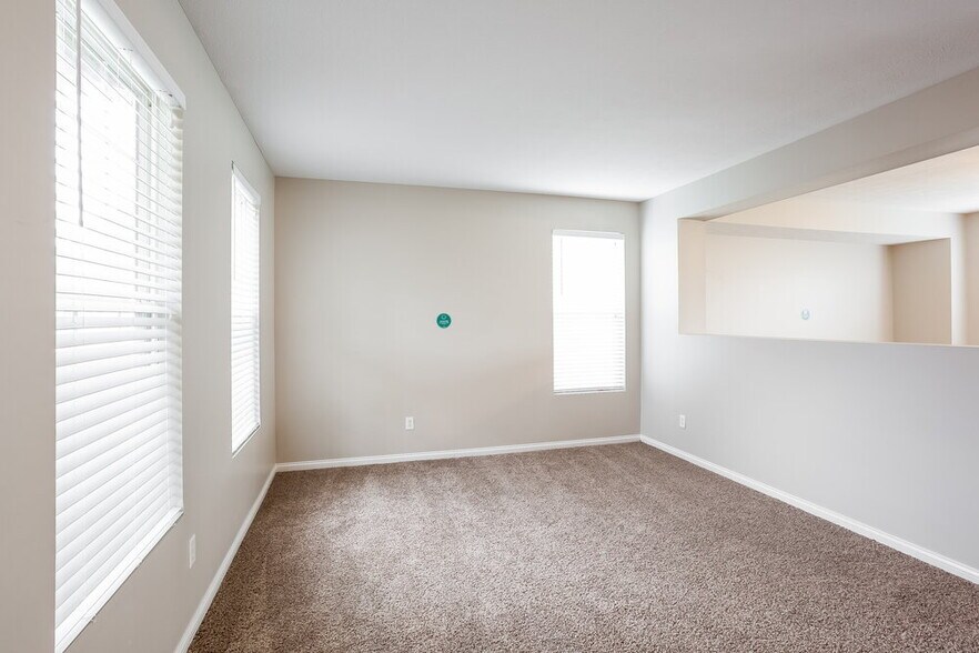 Building Photo - 8025 Cole Wood Blvd