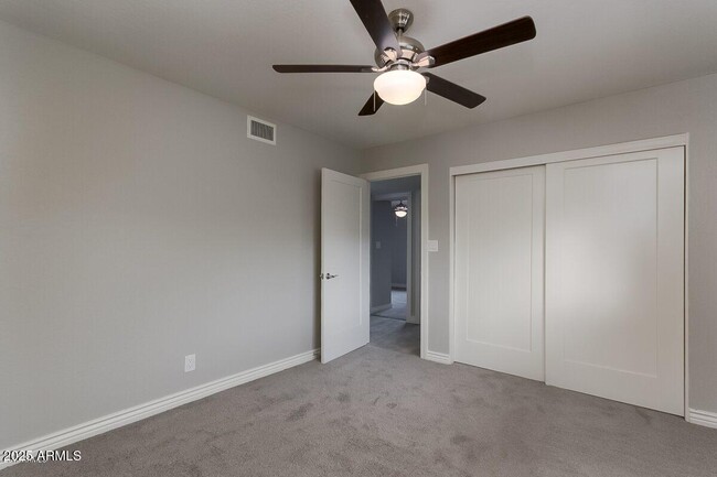 Building Photo - 4614 S Kachina Dr