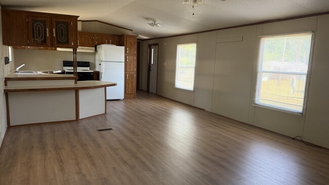 Building Photo - 1518 Lee County Rd 270