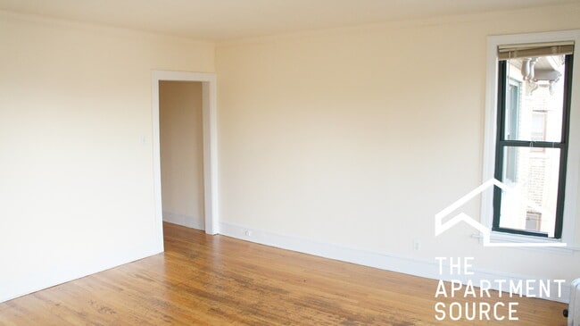 Building Photo - 2338 N Spaulding Ave