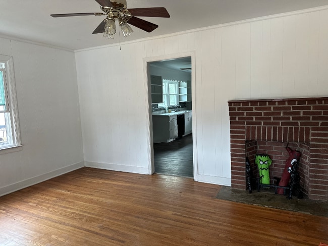 Building Photo - 151 Cherokee Rd