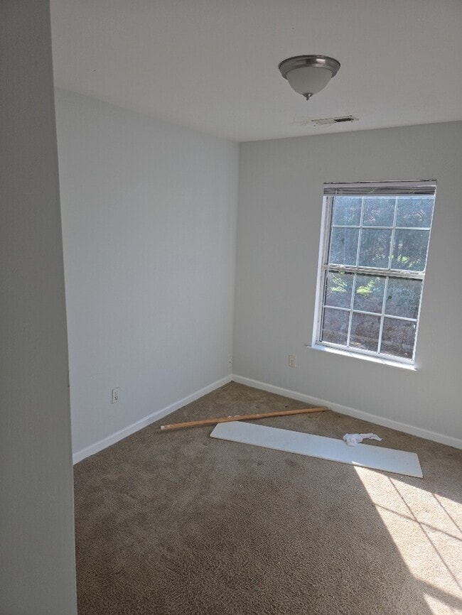 Building Photo - 207 Graycliff Ct