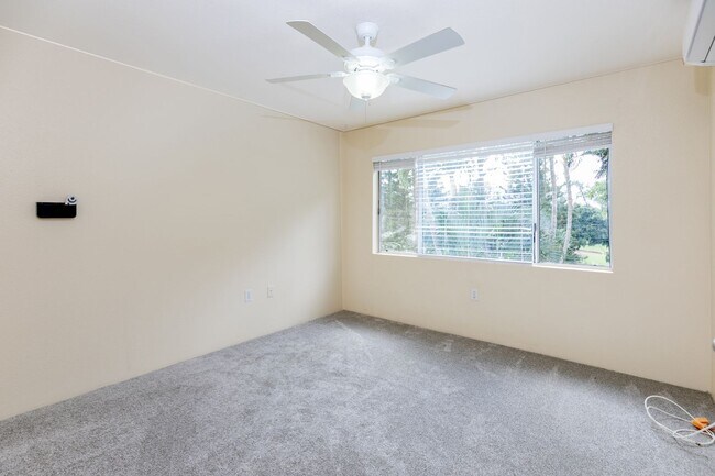 Building Photo - Charming 3 Bedroom, 2.5 Bath Condo in Ko Olina Fairways(Golf Course View)