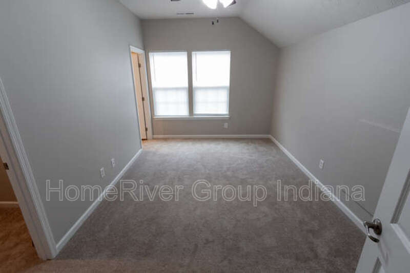 Building Photo - 10439 Long Branch Dr