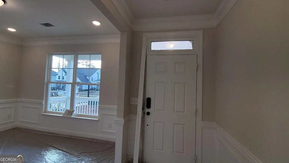 Building Photo - Room in House on Benjamin Dr