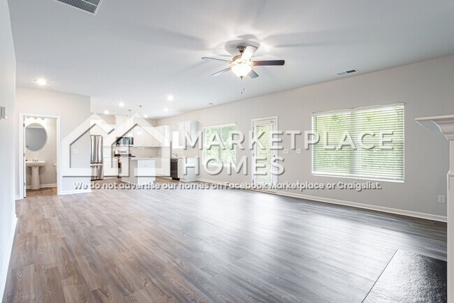 Building Photo - 1472 Stephens Vw Dr