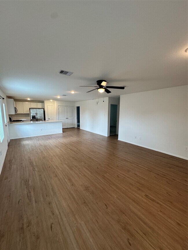 Building Photo - 18703 Mercer Fls Dr