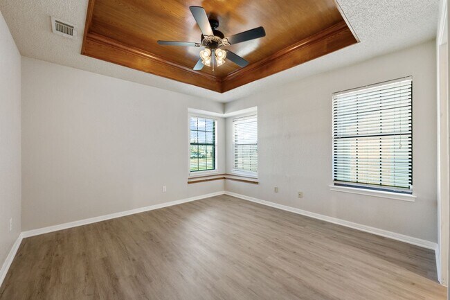 Building Photo - 2109 Boxwood Path
