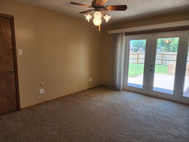 Building Photo - 516 Diamondhead Dr