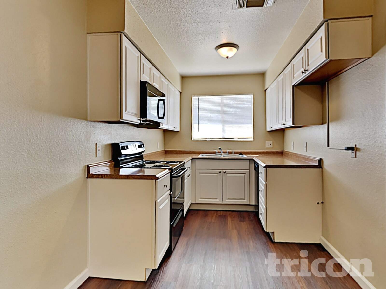 Building Photo - 5294 Acacia Way