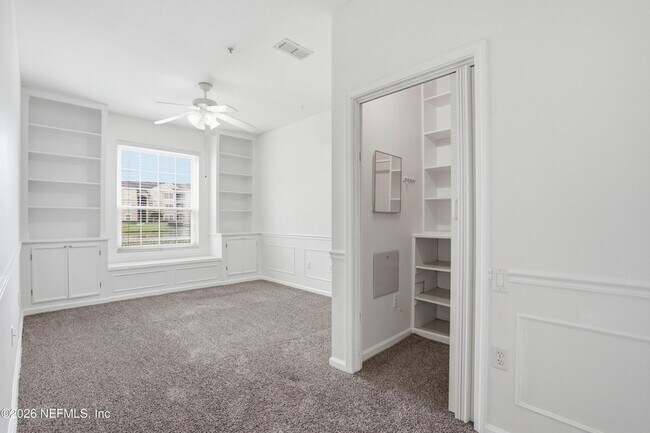 Building Photo - 7990 Baymeadows Rd E