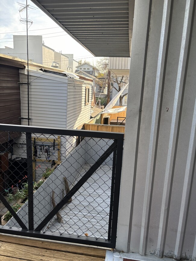 Building Photo - 2909 Albany St