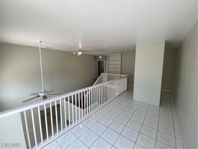 Building Photo - 8009 Festivity Cir