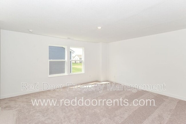Building Photo - 1564 Mitis St