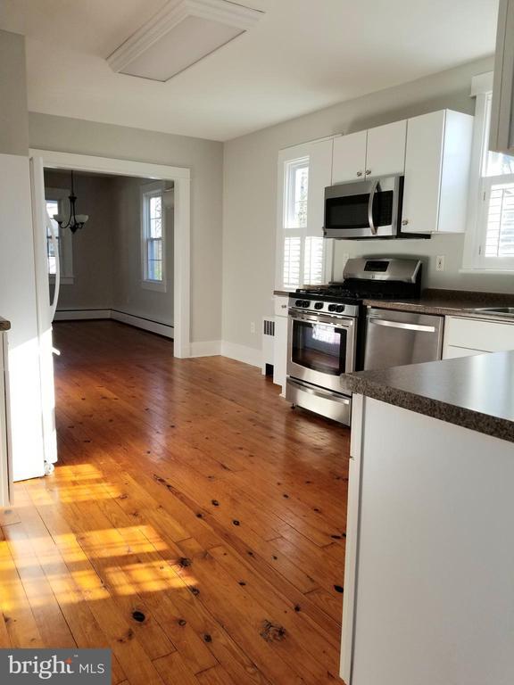 Building Photo - 300 Lafayette St