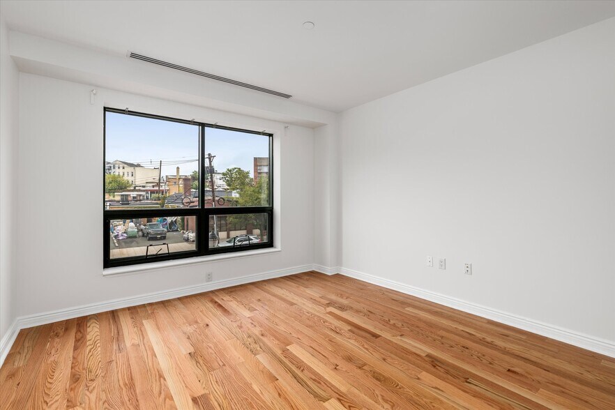 Building Photo - 1 Orient Way