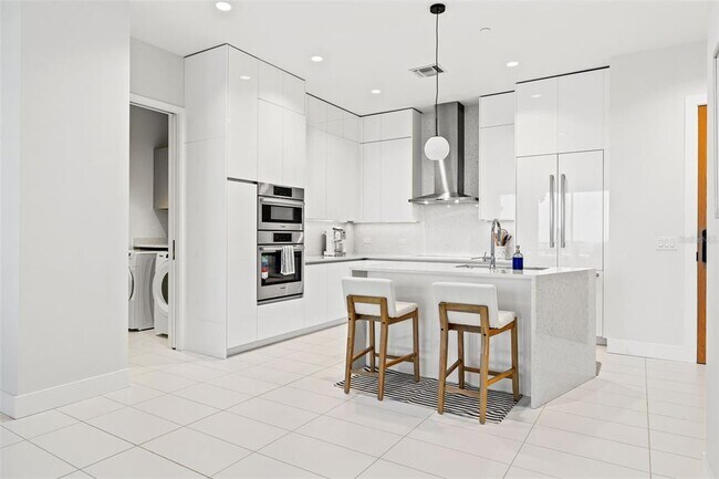 Building Photo - 777 3rd Ave N