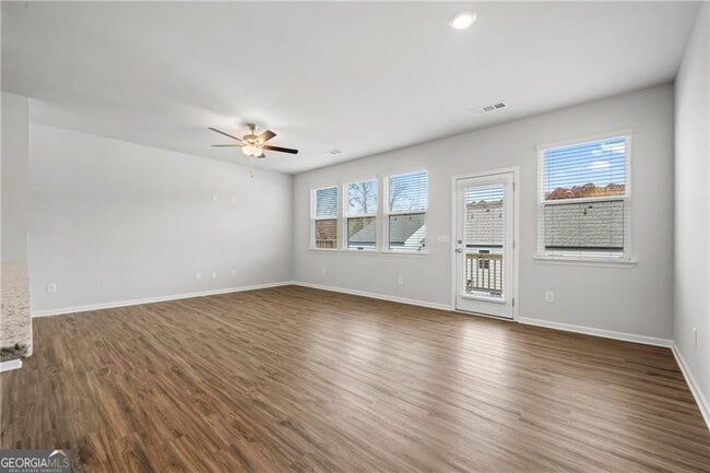 Building Photo - 424 Whitetail Cir