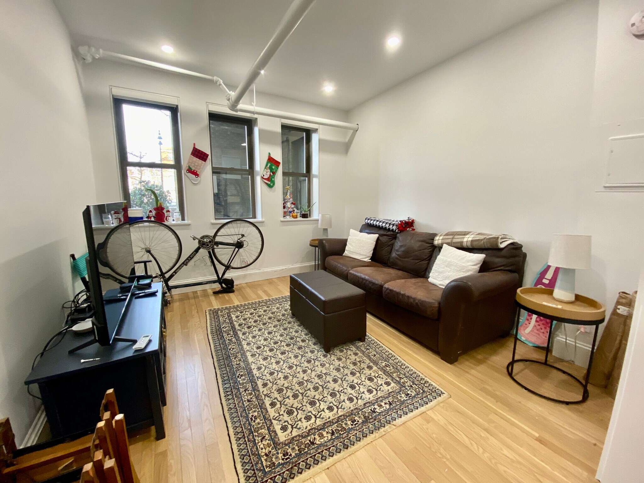 Building Photo - 1662 Commonwealth Ave