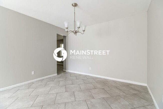 Building Photo - 4 Bedroom Pet-Friendly Home in Valrico, FL...
