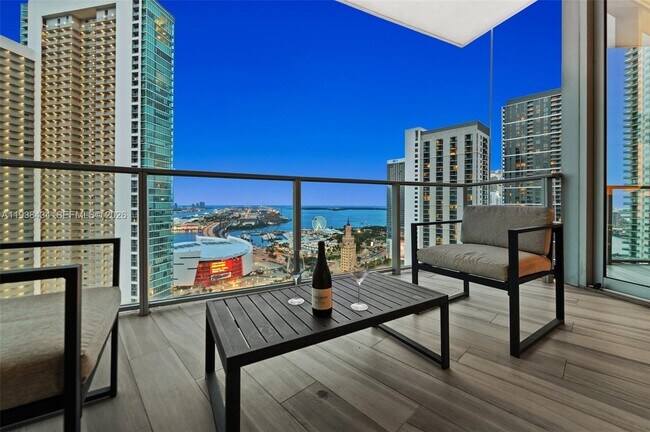 Building Photo - 851 NE 1st Ave