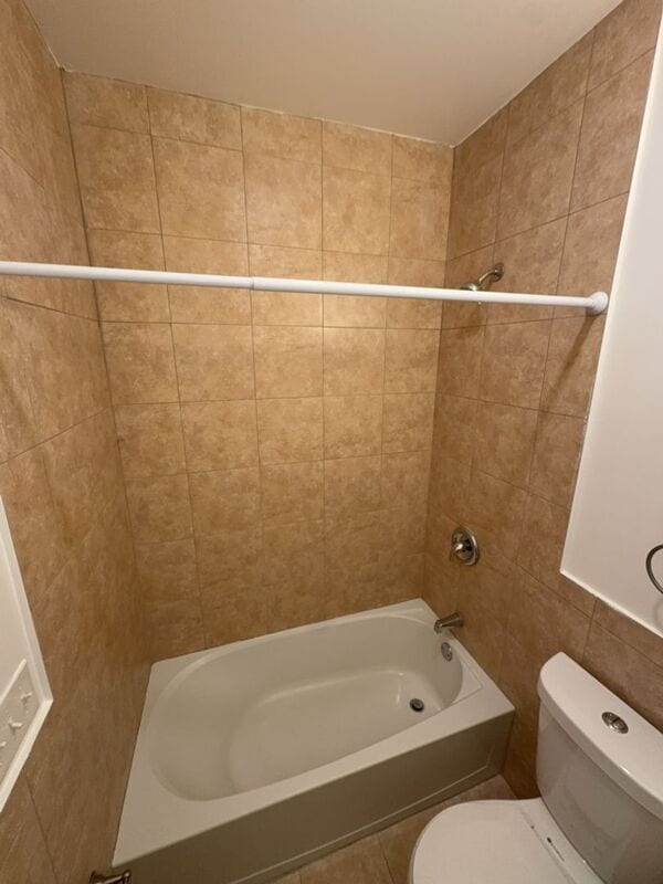 Building Photo - 730 N Main St