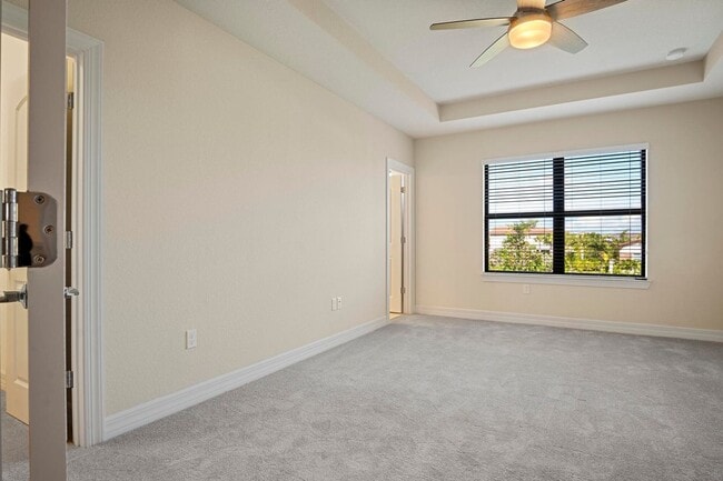 Building Photo - 4837 Chantilly Rd